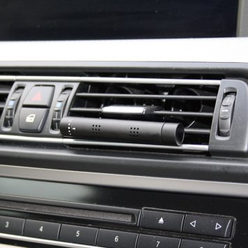 Diffuseur de parfum réglable pour voiture