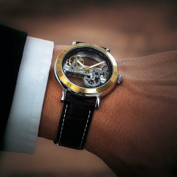 Montre automatique  "Osseus"
