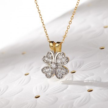 Halskette mit Glücks-Kleeblatt