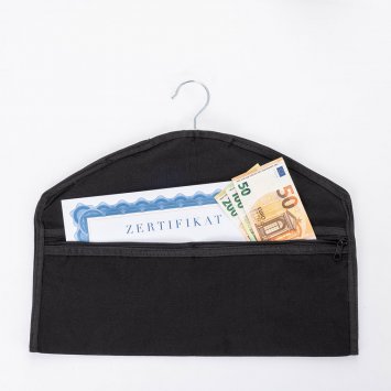 Kleiderbügel-Versteck