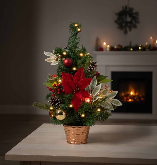 Sapin de Noël décoré avec des LED 