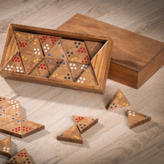 Trio-Dominospiel aus Holz