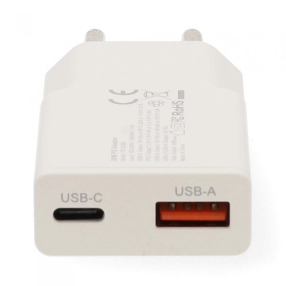 USB-C/A Kombi-Steckdosenadapter 