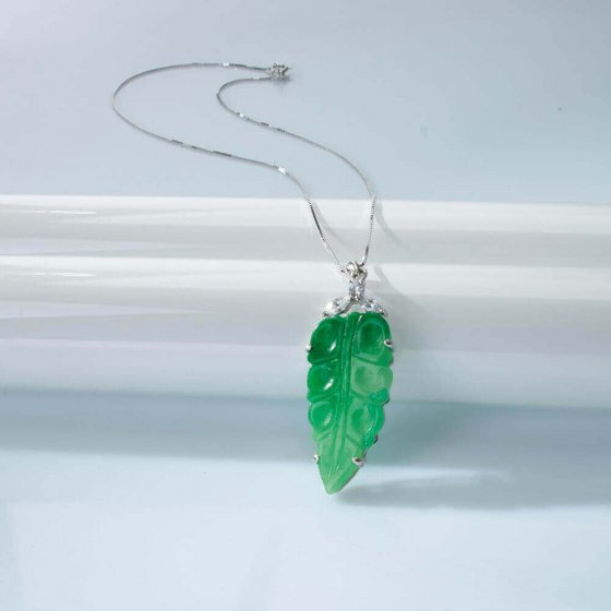 Collier en jade  "Dynastie" 