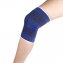 Kniebandage in der Farbe blau