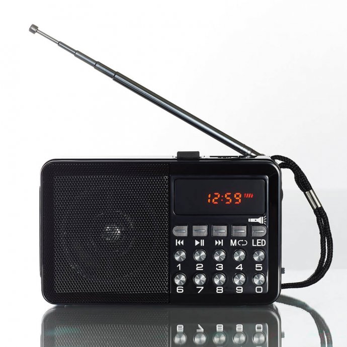 VOTRE CADEAU :  Radio multifonctions avec lampe