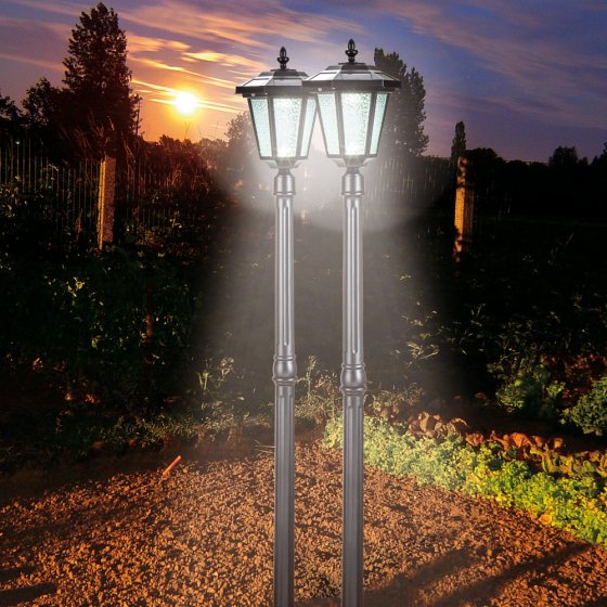 Lampadaire de jardin à énergie solaire 