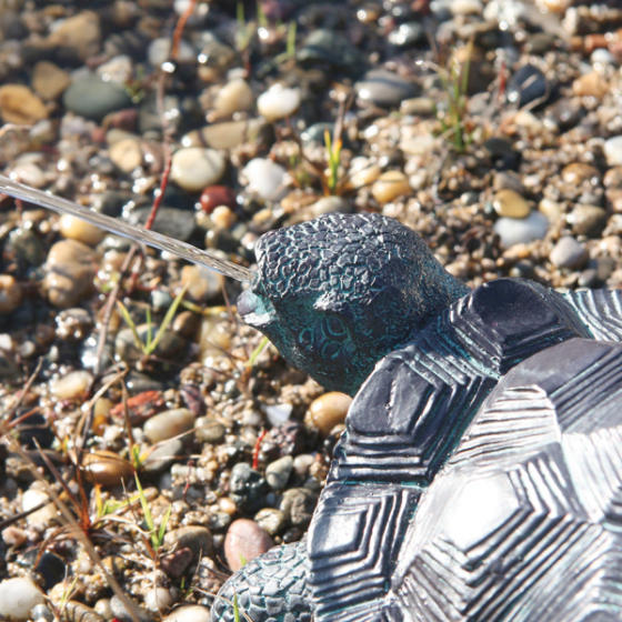 Wasserspeiende Solar-Schildkröte 