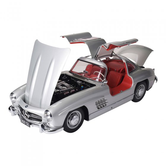 Modellbaus. Mercedes 300SL 