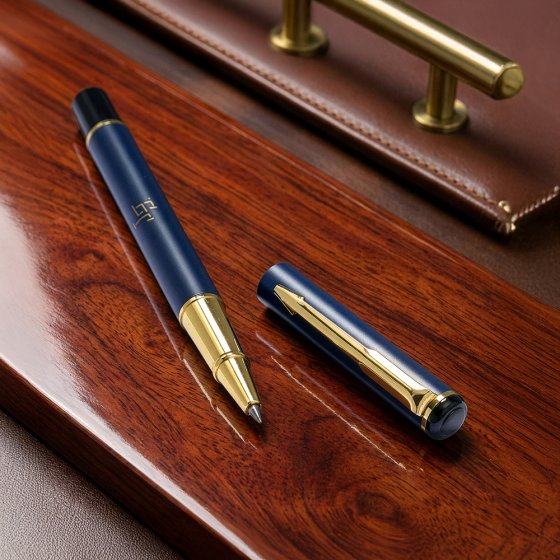 Votre cadeau : un stylo roller haut de gamme  