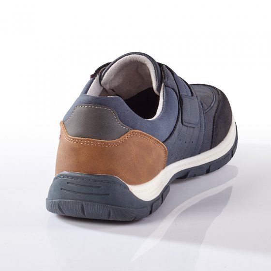 Chaussures sportives à patte auto-agrippante