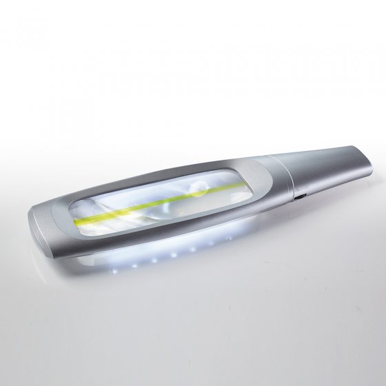LED-Lupe mit Leseführung