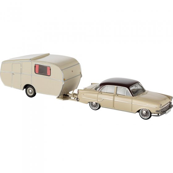 Opel Kapitän mit Wohnwagen 