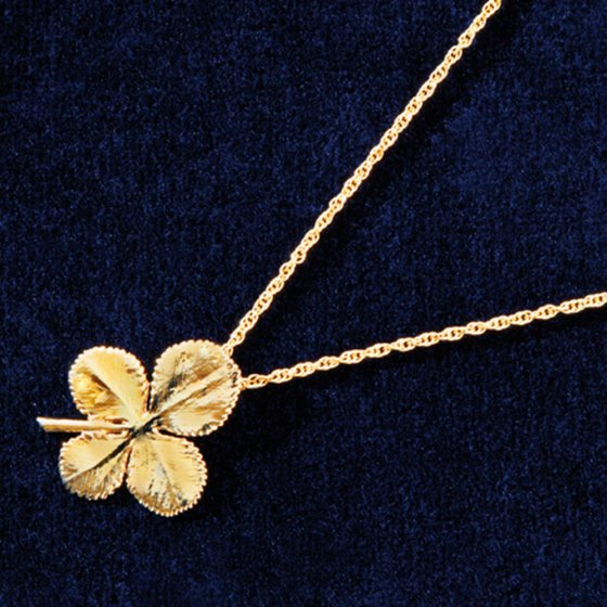 Collier trèfle à 4 feuilles 