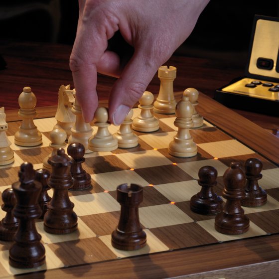 Jeu d'échecs électronique avec reconnaissance de pion 