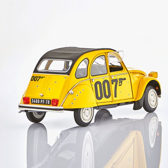 Citroën 2CV6  "James Bond 007" 