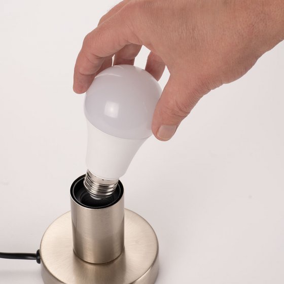 VOTRE CADEAU : AMPOULE LED AVEC VARIATION DE COULEUR 