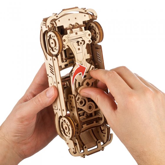 Maquette en bois portes papillon 