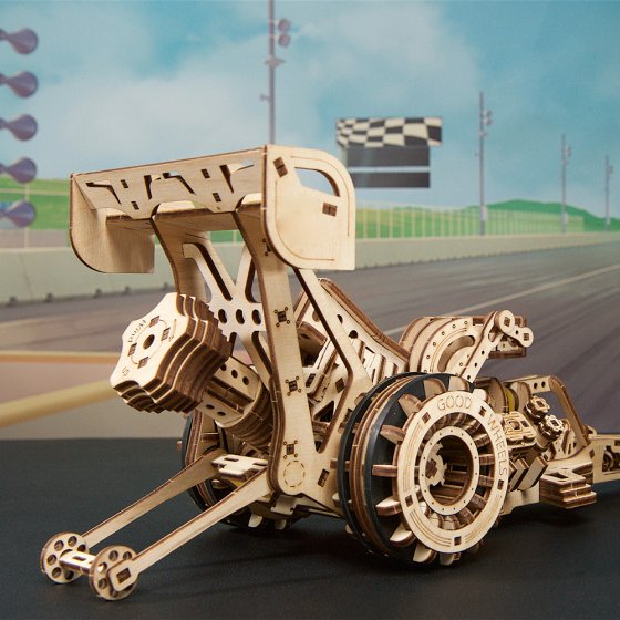 Maquette en bois : dragster 