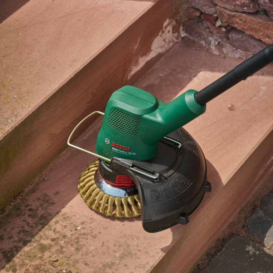 Brosse métallique de désherbage pour faux à moteur 