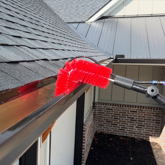 Zusätzliche Dachrinnenbürste 