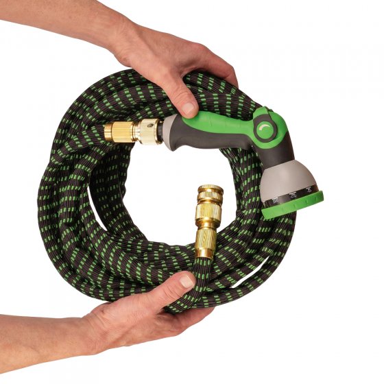 Dehnbarer Gartenschlauch mit Schnellanschlüssen 