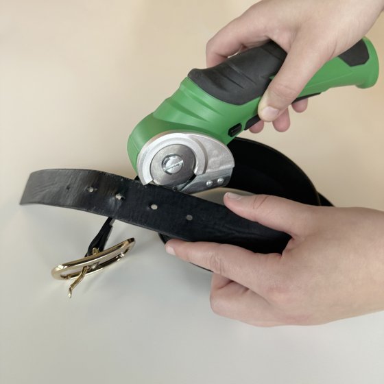 Akku-Universalschneider 