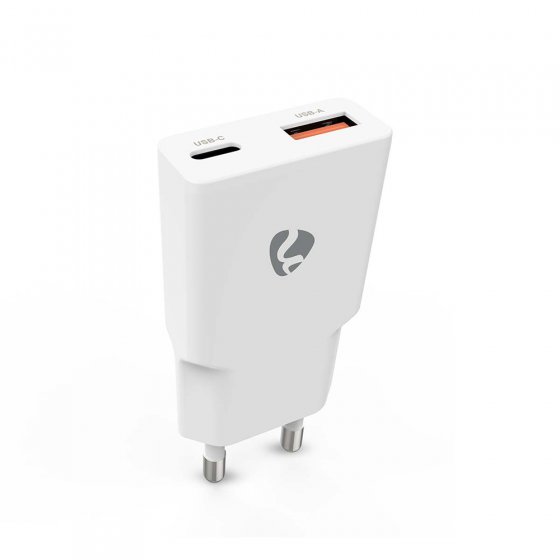 USB-C/A Kombi-Steckdosenadapter 