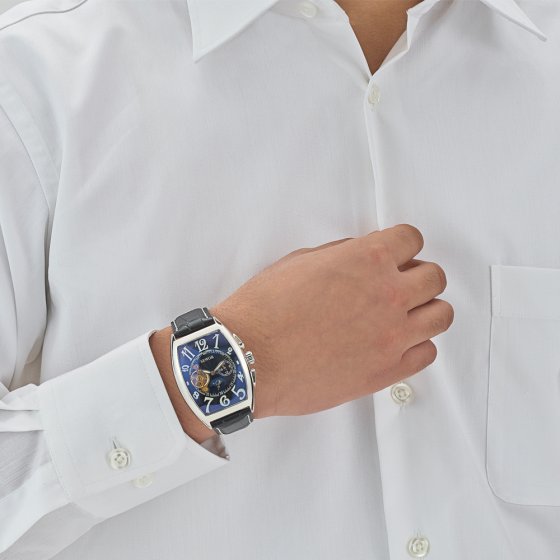 Montre automatique « Tonneau »