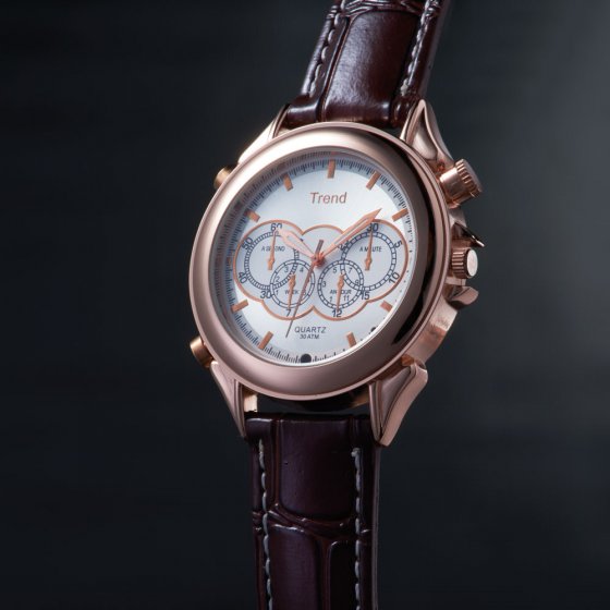 Montre élégante avec caméra 