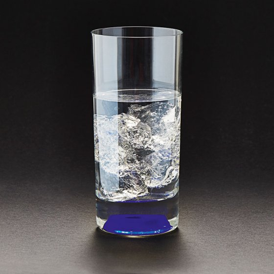 Verre lumineux "magique"