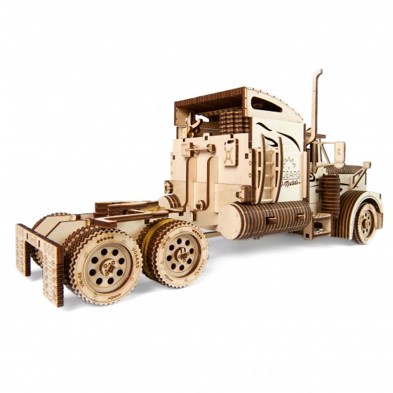 Modèle réduit en bois  "truck" 