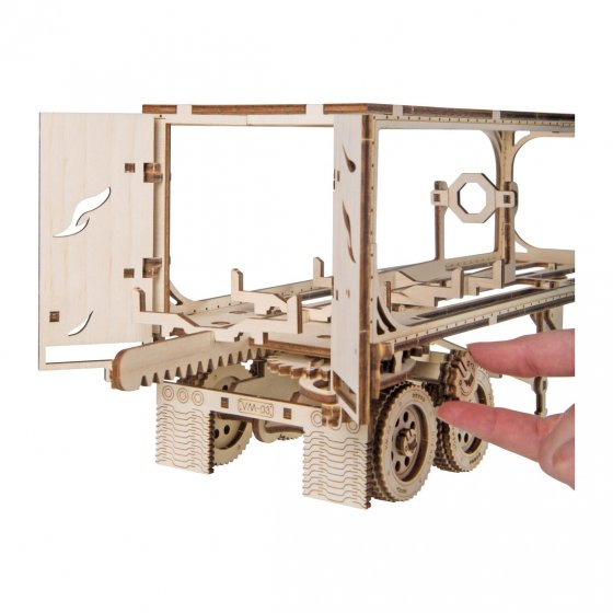 Modèle réduit en bois "truck"
