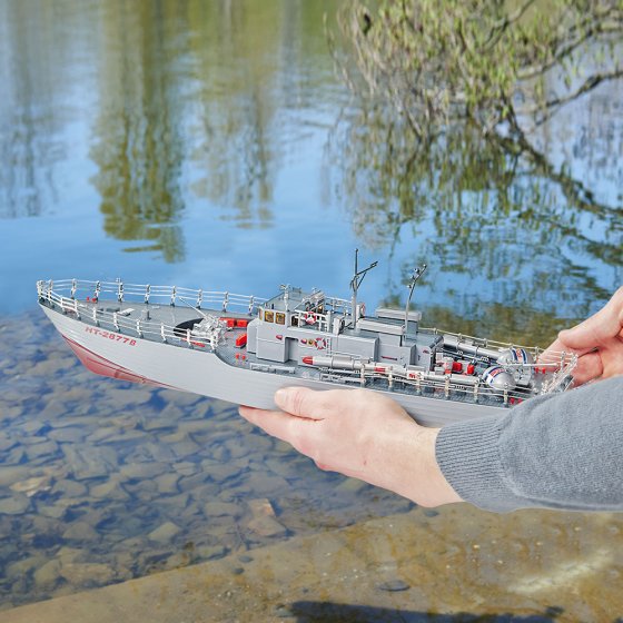Funkgesteuertes Torpedoboot 