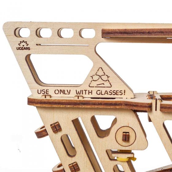 Maquette en bois : lanceur d'avion 