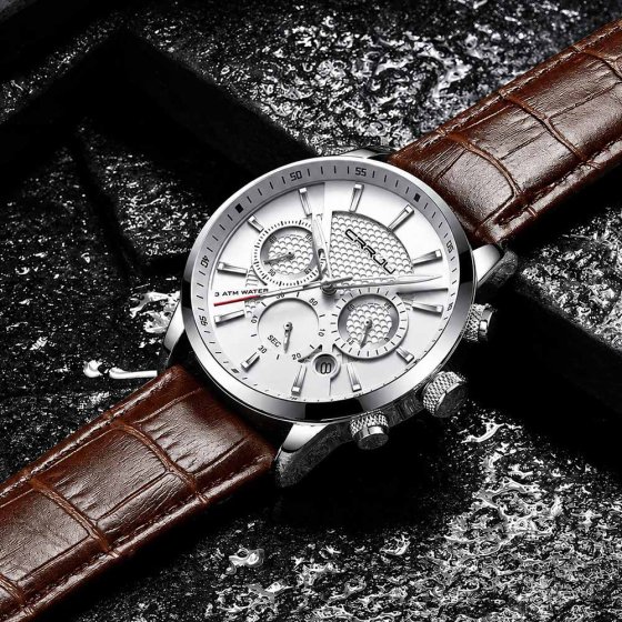 Montre pour homme avec un cadran sportif 