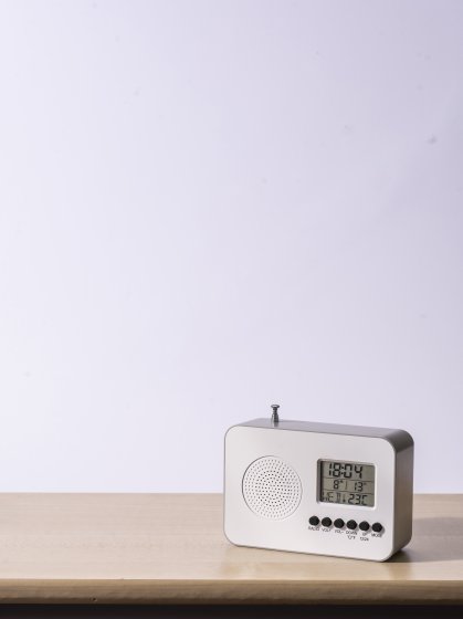Votre cadeau : radio avec horloge et thermomètre 
