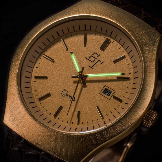 Ihr Geschenk: Armbanduhr "Gold"