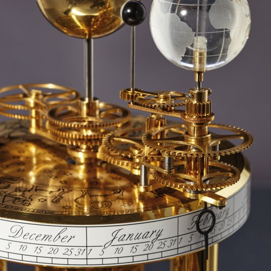 Pendule astrolabe laiton/acajou 