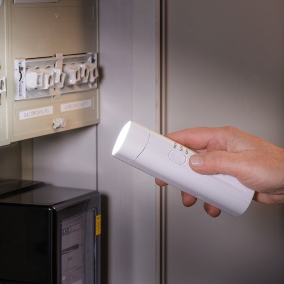 VOTRE CADEAU : LAMPE MULTIFONCTION 
