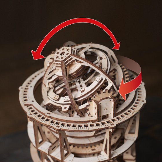 Modèle réduit en bois pendulette tourbillon 