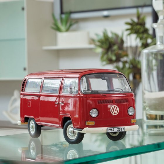 VW Bus „Edition 50 Jahre VW T2“ 